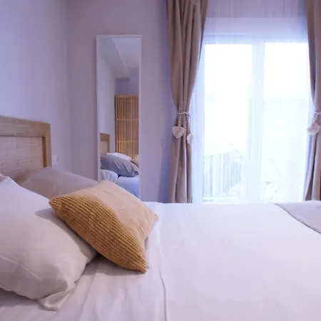 Budget 14 Apartment